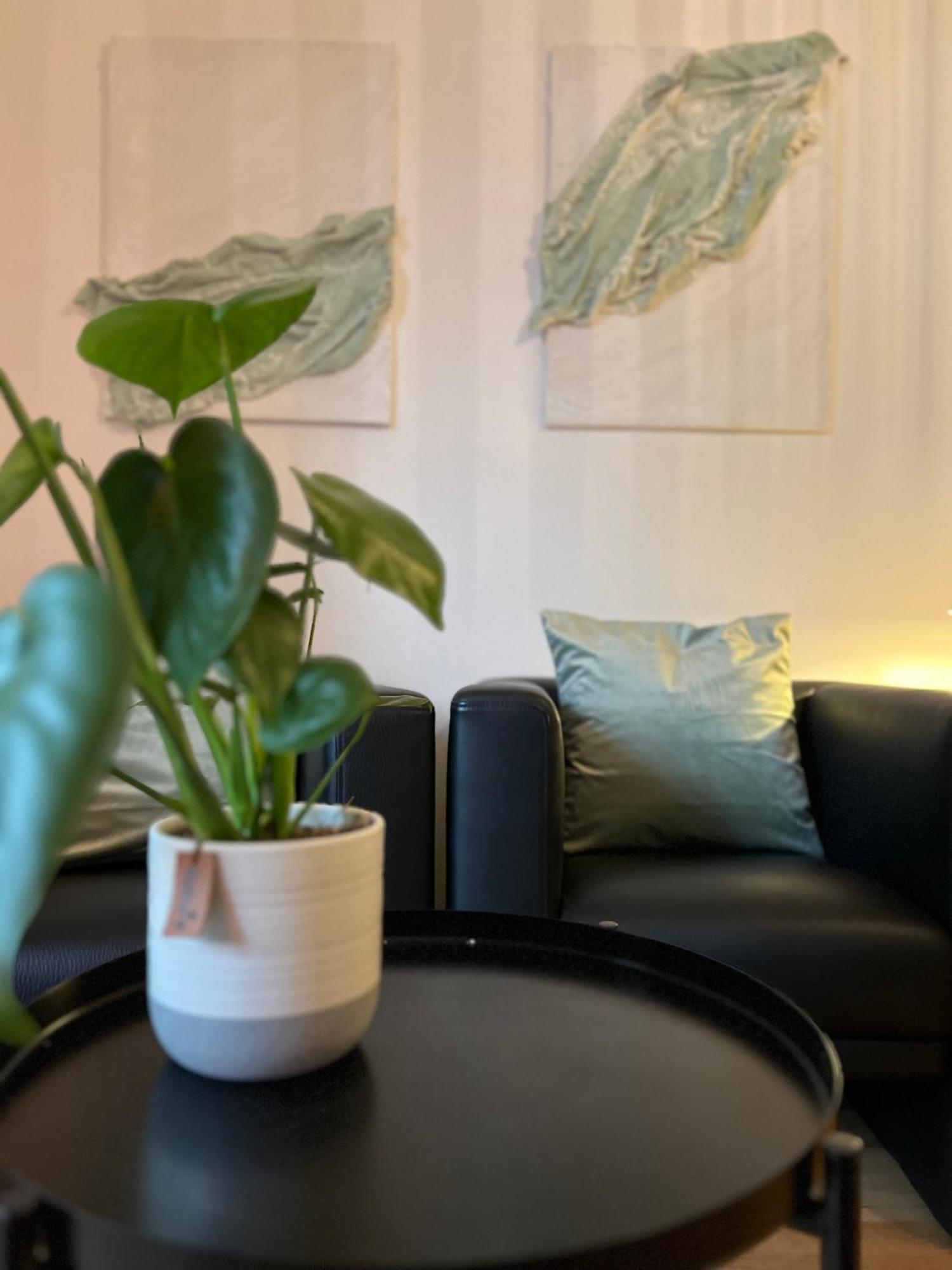 Mintara Komfort Apartment Mit Grill -Terrasse, Sky Und Parkplatz Magdeburg Bagian luar foto
